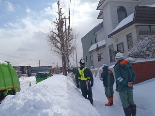 安全パトロール：稚内道路事務所管内　植栽維持工事